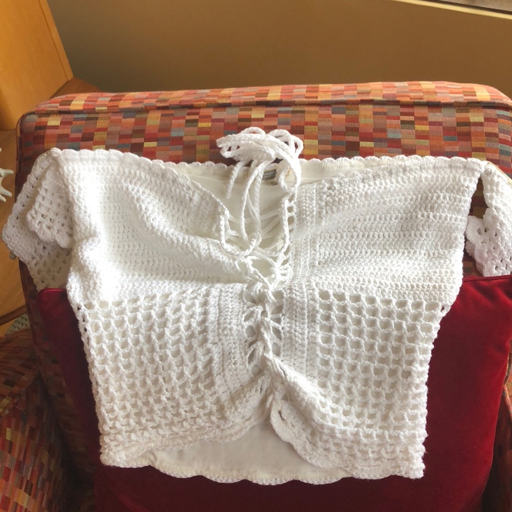 White lace crop top